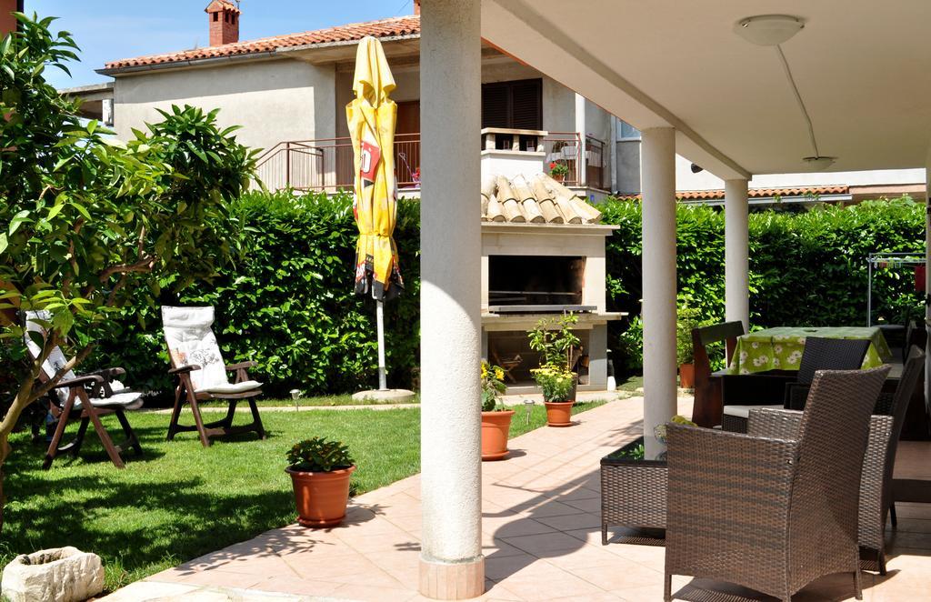 Apartments Val Umag Exterior foto